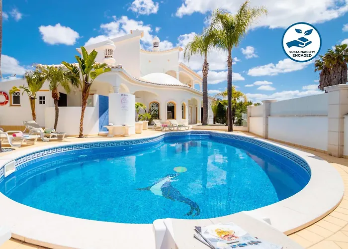 Magnificant Villa Heated Swimming Pool, Free Wifi
