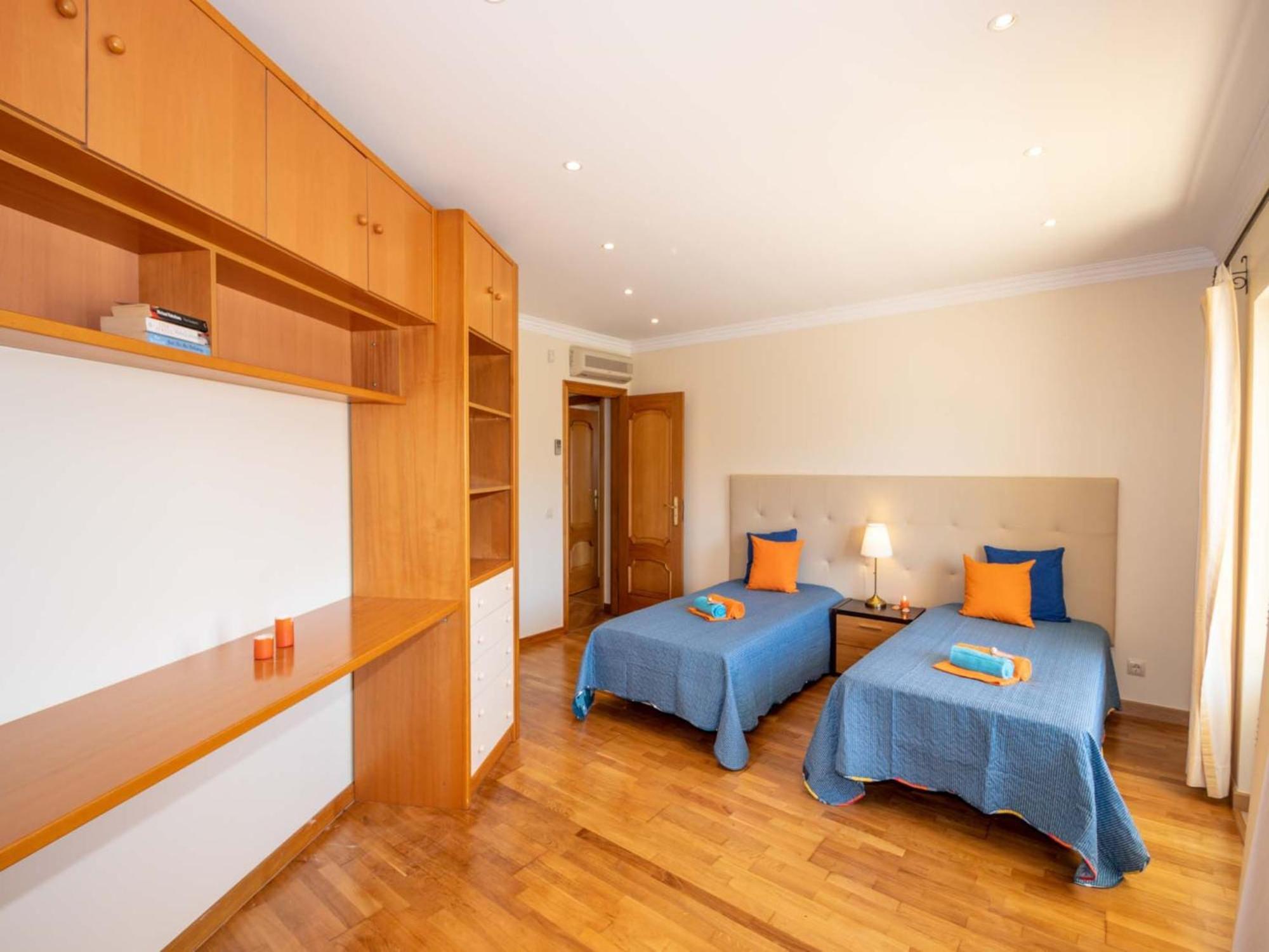 Magnificant Heated Swimming Pool, Free Wifi Villa *