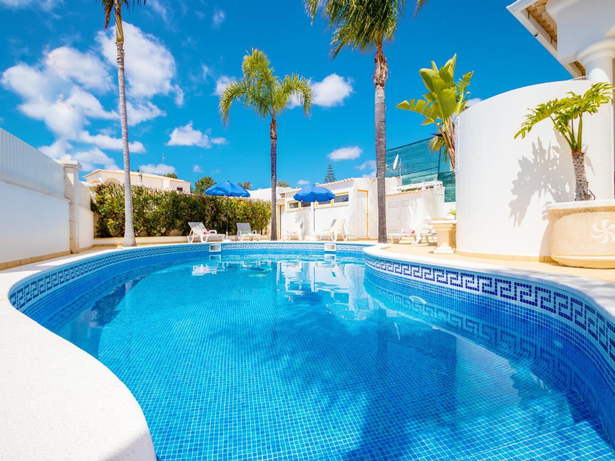 Magnificant Heated Swimming Pool, Free Wifi