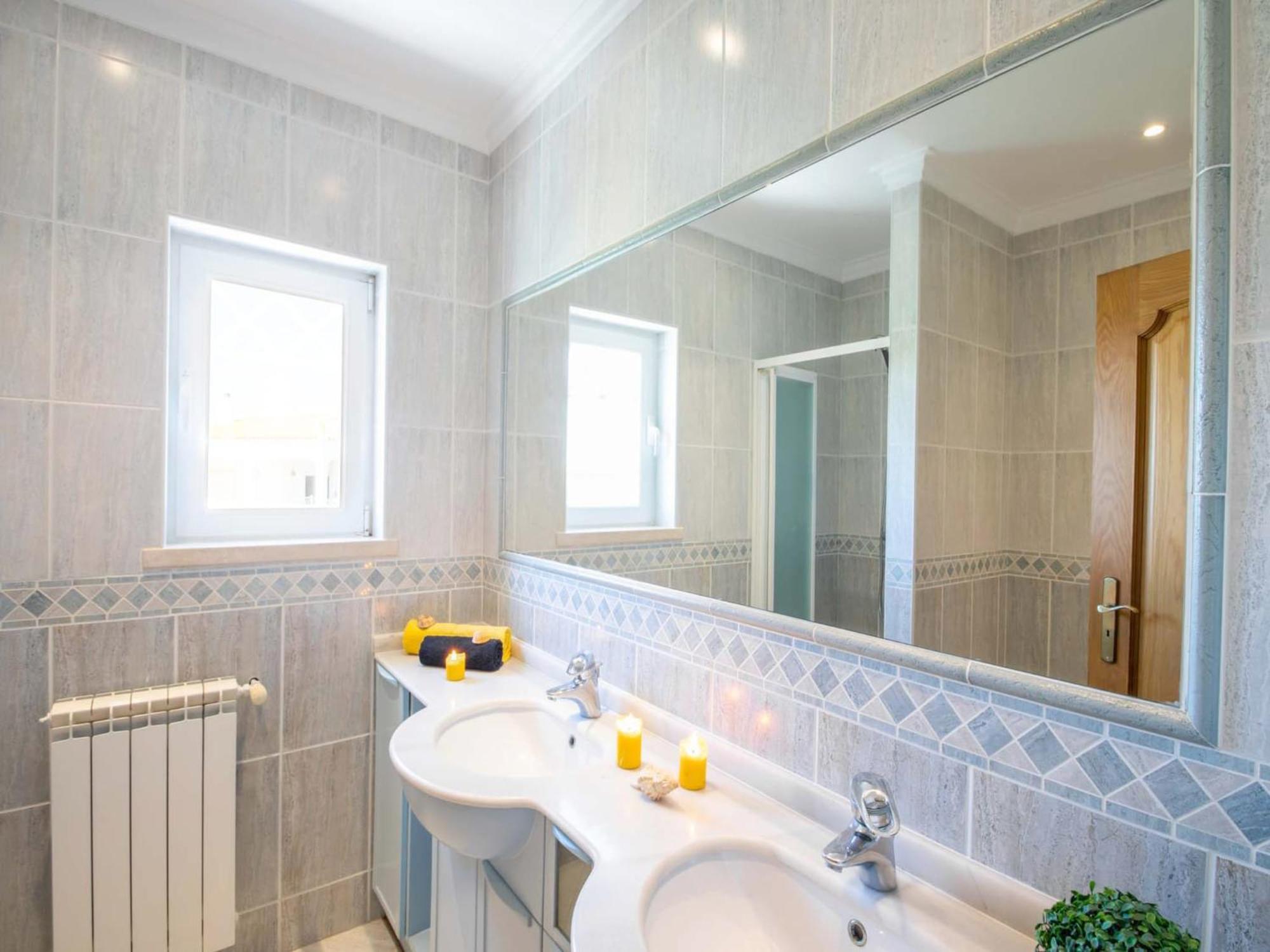 Magnificant Heated Swimming Pool, Free Wifi Villa