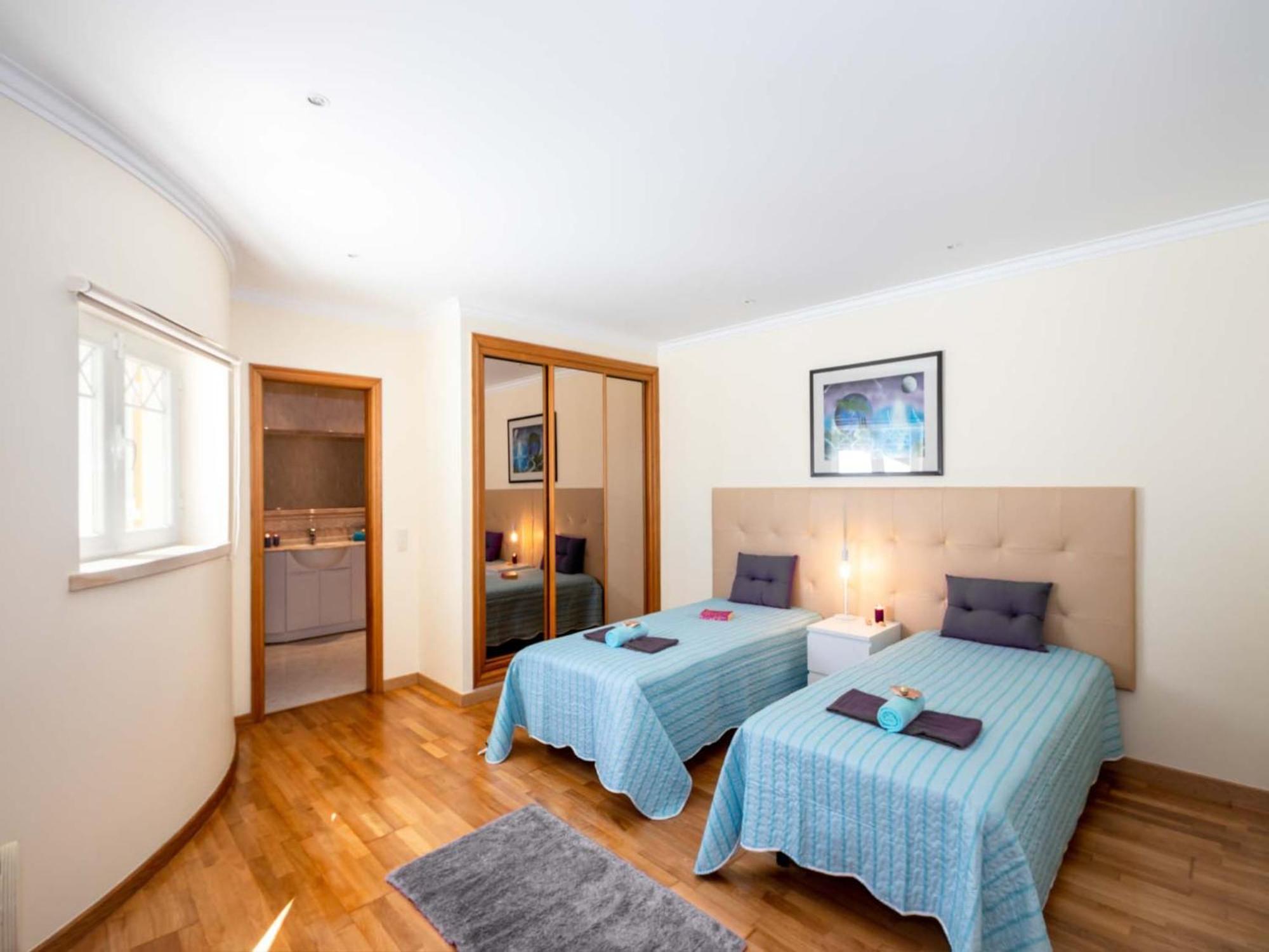 Villa Magnificant Heated Swimming Pool, Free Wifi